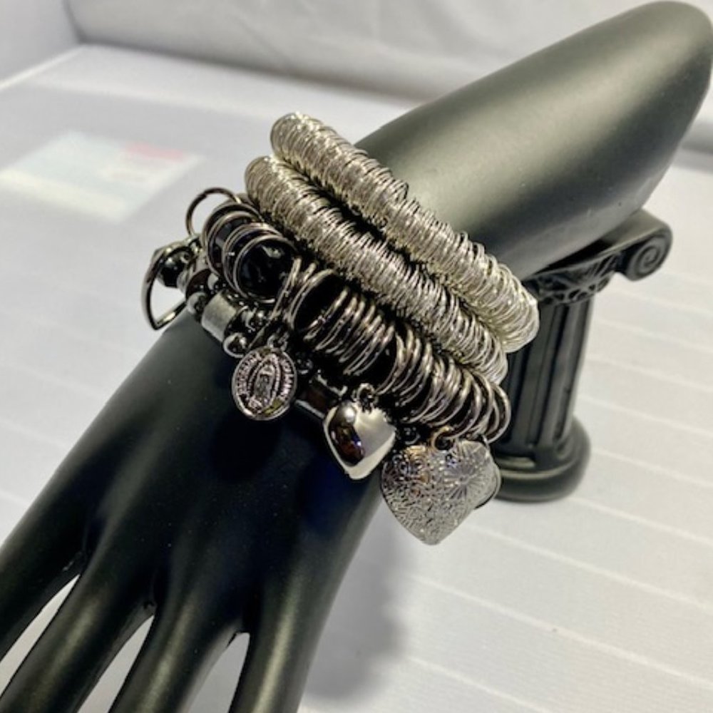 Beautiful Dark Gray/Black Charm Bracelet Set  (4)